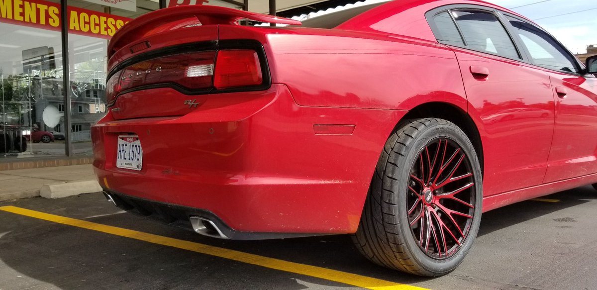 rt_tire's tweet photo. 2013 Charger R/T. 20x9, 20x10.5 STR Racing 615 Black and Candy Red wrapped in Nitto NT555 G2 Tires. 275 front 315 rear. #strracing #str615 #rt_tire #chargerrt #nitto555g2 https://t.co/CQzuZoUHIp