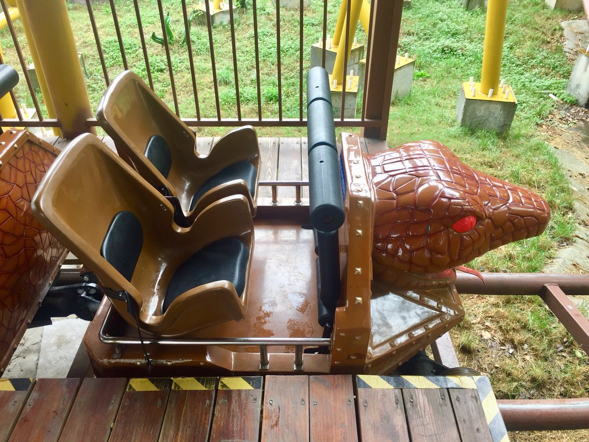 CoastersWide's tweet photo. We got lucky at Baima Park. Rain had eased as we arrived &amp; we were allowed the ride the Qin Long Family #Coaster.  We had ridden a similar ride only two days ago in Ningbo. The park is small but well themed. Worth a visit if you’re in #Nanjing. #WWCOnTour #RollerCoaster #CredLife https://t.co/TGRyuz6gcS
