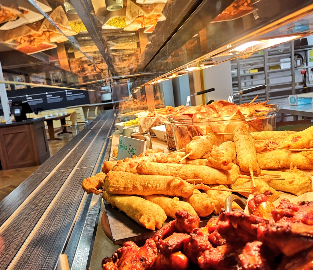 Tea tonight for senior boarders <a href="/HabsAdamsGS/">Haberdashers' Adams</a> tomorrow will be the return leg at the junior boarding house <a href="/Magsheadchef/">Margaret Obrien</a> <a href="/chefbrewster/">Gary Pyatt</a> #teamwork <a href="/CateringAcademy/">Catering Academy</a> @Servest_UK @ServestFoodCo