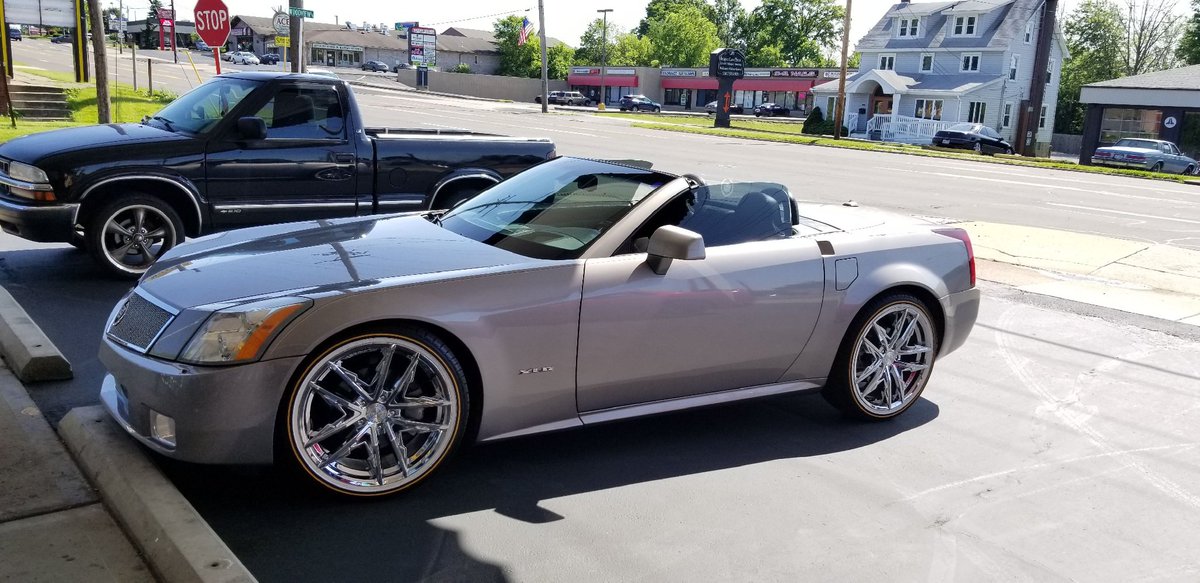 rt_tire's tweet photo. Cadillac XLR with 20x8.5 Lexani Venom wrapped in 245/40R20 Vogue. So fresh and so clean. #lexani #lexaniwheels #lexanivenom #mustardandmayonaise #vogue #voguetyre #rt_tire #xlr #cadillacxlr https://t.co/FzvB6OvM5O