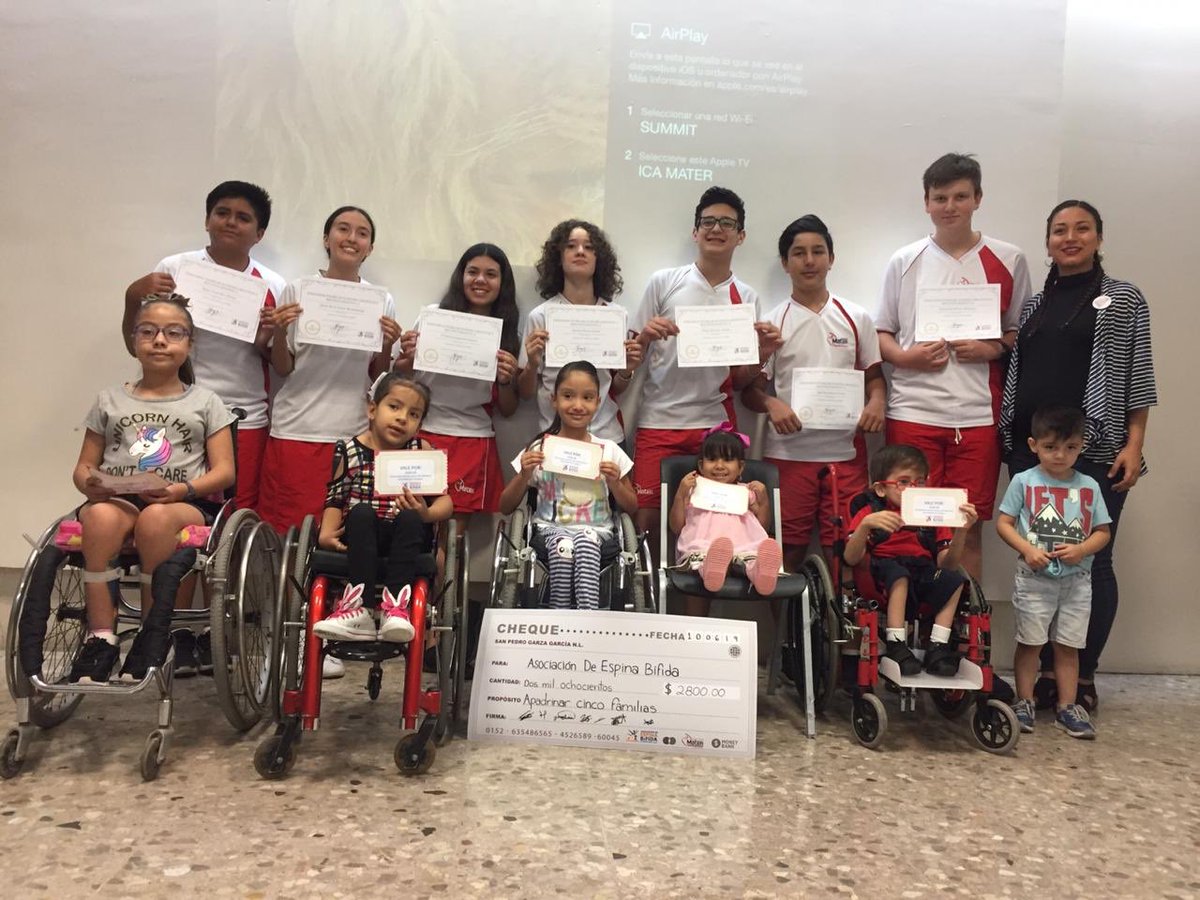 Hoy recibimos a 5 niños que padecen de espina bífida.
Alumnos de 8o. (de proyecto social) convivieron con ellos y sus familias luego de trabajar para apoyarles en la compra de medicamentos. 
¡Fue una actividad muy enriquecedora para todos! 
#SecundariaMater
#WeAreSacredHeart