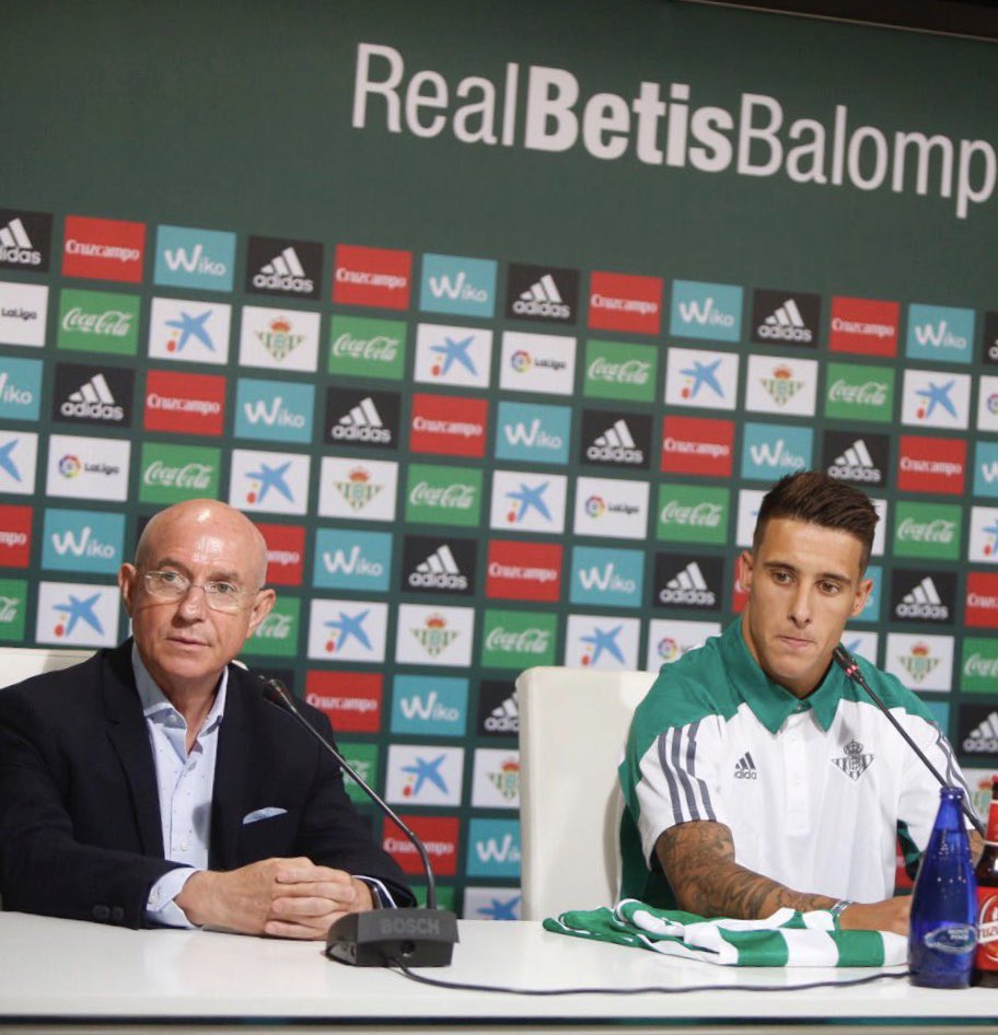 Muchas gracias por todo Don Lorenzo...agradecerte mucho todo el esfuerzo y toda la confianza que has tenido siempre en mi para que vistiera la camiseta del Real Betis Balompié!!!💚