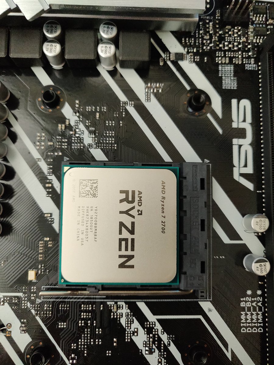 xto91x's tweet photo. Petite upgrade qui fait plaisir (cela fait 2 mois que j'avais plus de pc du à un processeur hs) https://t.co/DTfiINxkN1