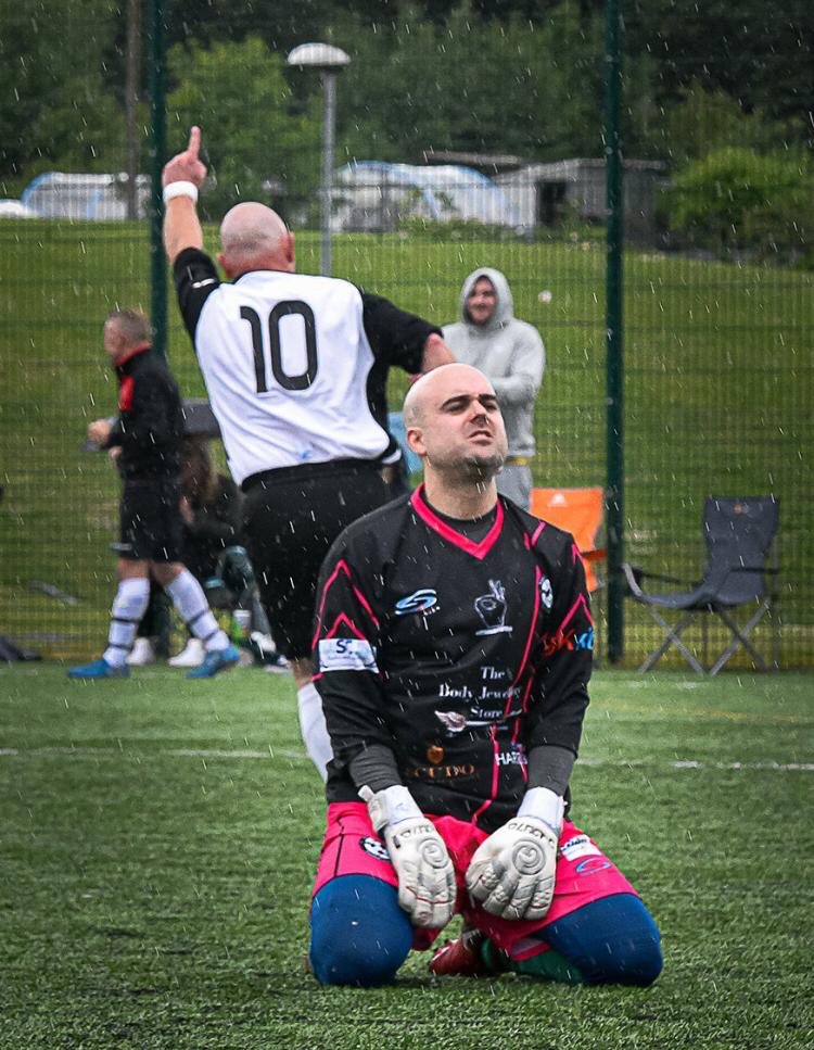 mark_harling7's tweet photo. Top afternoon playing with @ElsecarFc for charity against a pro celeb team yesterday. Proof that the saying βyou never lose itβ is very true #knowswherethenetis π, the most important aspect was the money we raised for @cashforkidsaire ,nearly Β£3000 isnβt a bad effort at all. https://t.co/eeooR2Fqey
