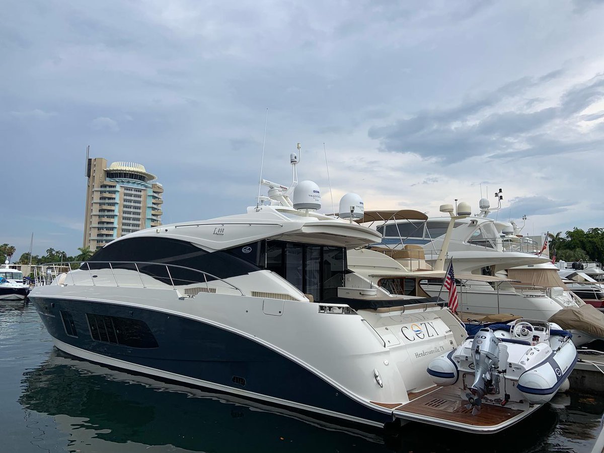 WalkerBayBoats's tweet photo. #WalkerBay Generation 400 #Yachttender on a L650 #SeaRay #Yacht. Thanks to our dealer Inflatable Boats of Florida and to Chock Masters for the professional installation. Find more info on the Generation 400DLX at: https://t.co/CHbcxKv1zb https://t.co/YGFYLrr5JP