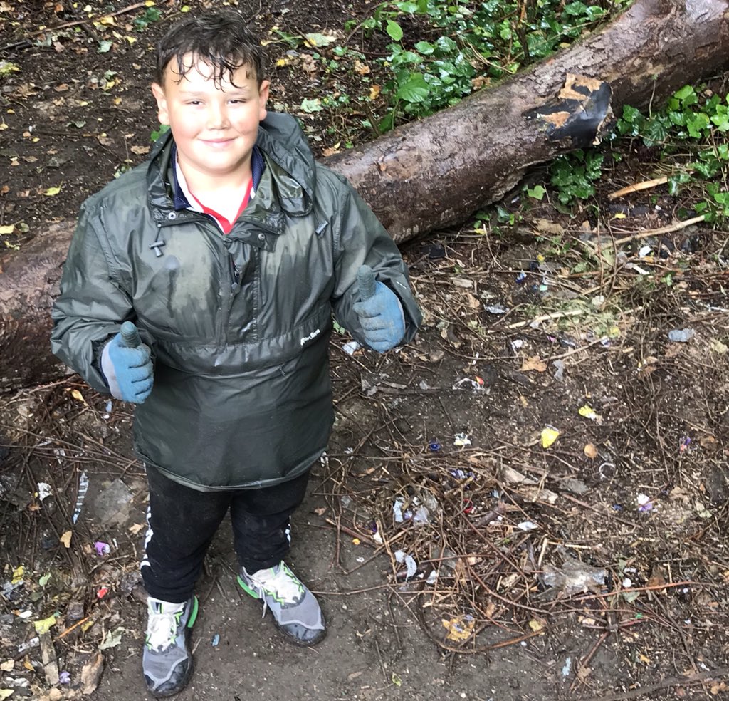 BambuuBrush's tweet photo. This is Youssef... 12years old and came along to our #Worldoceanday clean up by himself as he said "he wanted to make an impact in his hometown of #hitchin"

If Youssef can do it, we can all do it 💪🏼♻️ 
@BitchinHitchin @hitchinprss @HitchinTV @ourhitchin @BBCNews #waronplastics https://t.co/TmShMUuiXc