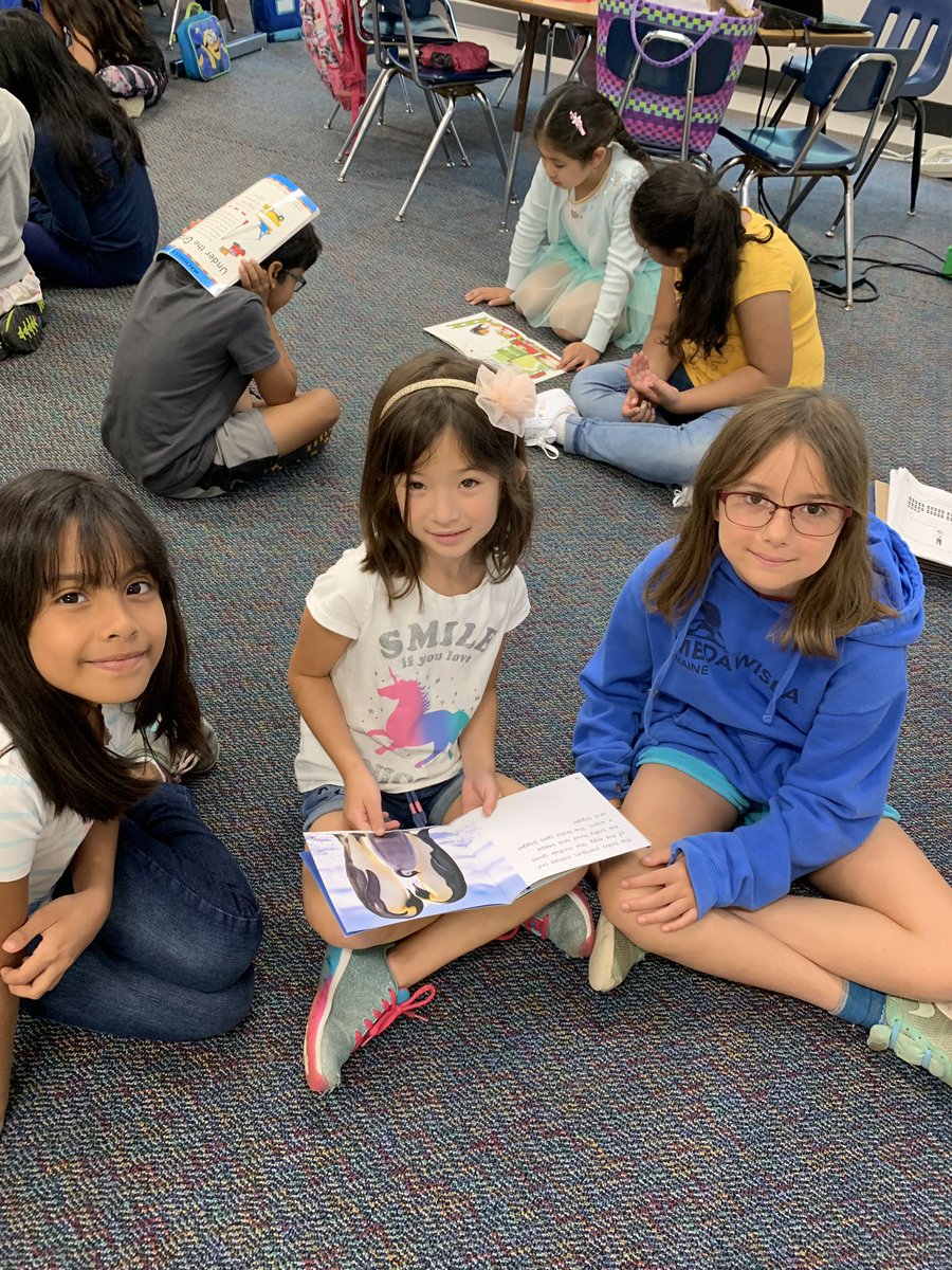 RandGR1's tweet photo. Reading with our third grade friends.  Thank you @FentonRandolph5 @RandolphStars @principal_aps #ranIBstars #APSisAwesome @APSLiteracy https://t.co/bqgyL8dZ53