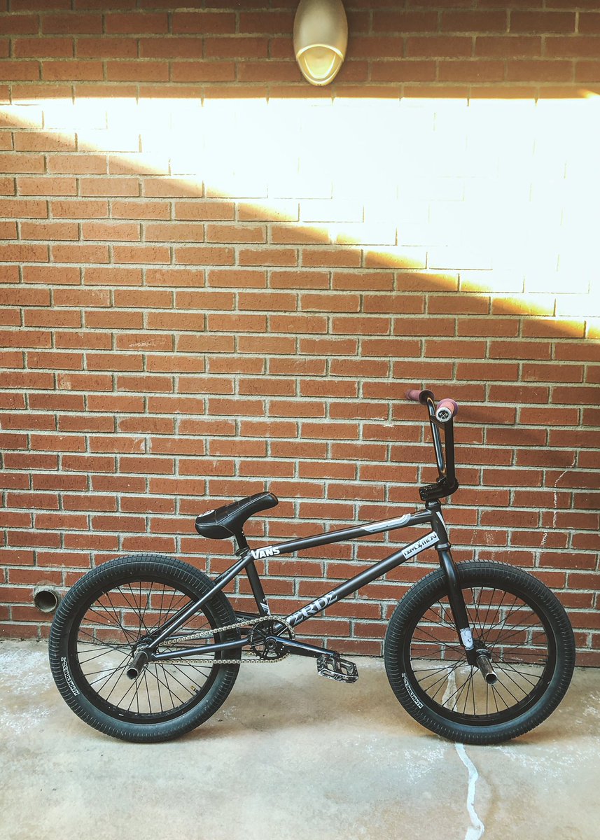 Matt_Cordova's tweet photo. Freedom Machine @verdebmx X @demolitionparts #fastandloosebmx #bicyclemotocross #fidesframe https://t.co/3L6GsBPqaC