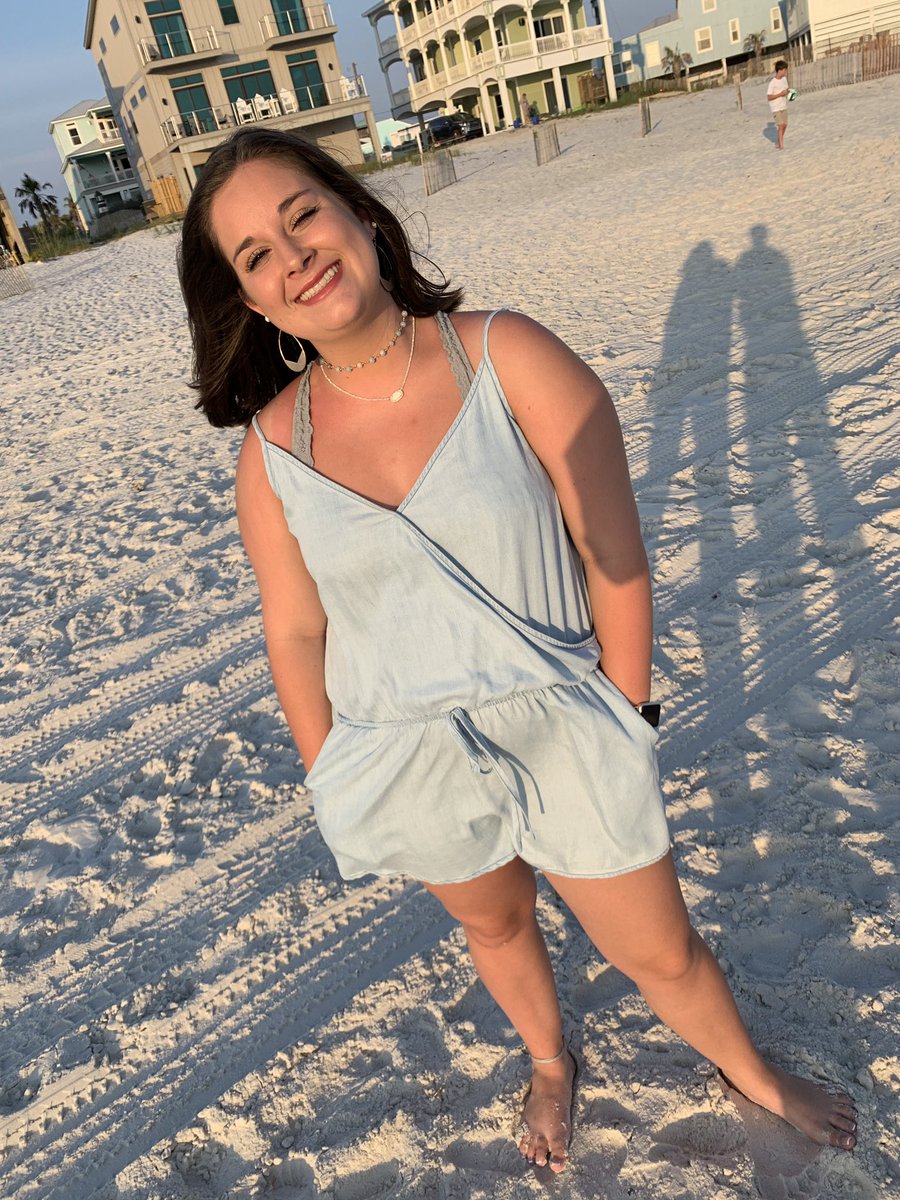 partridg3's tweet photo. will someone please tell this girl how beautiful she is😍 https://t.co/bvN37nhzyY
