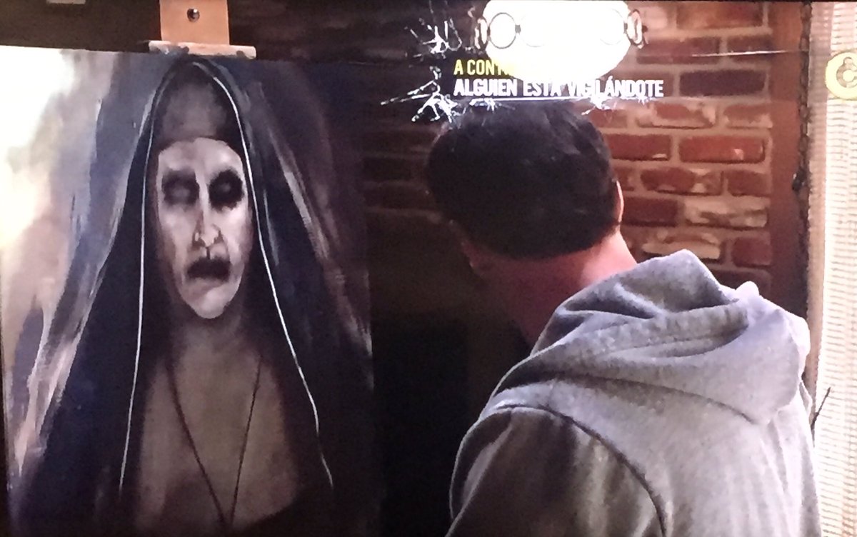 risasbela's tweet photo. Hace tiempo que no veia una película de terror, acá voy con el #conjuro2 👻😅 https://t.co/vwfZx05WU9