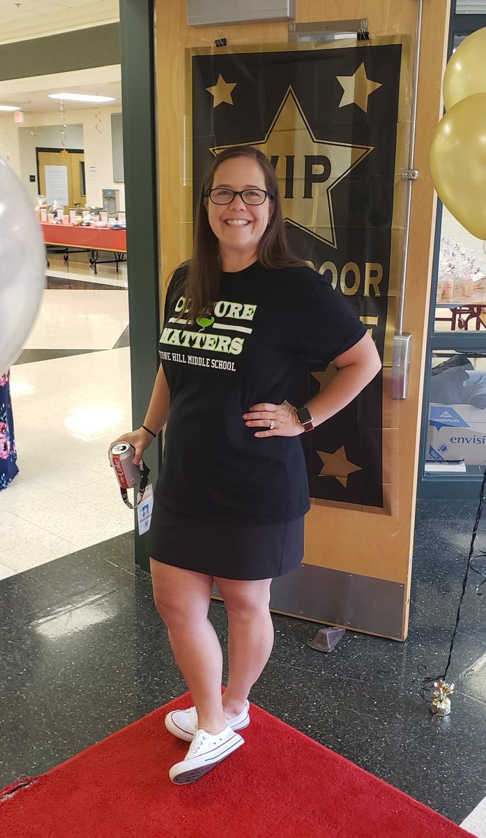 EdLeaderSIB's tweet photo. Shout out to SHMS fearless leader, Coach Clark! Everything you do for our staff and students is done with excellence and a sincere ❤. I am honored to be under your leadership.@kanneclark #AlwaysGoingtheExtraMile #LearningFromOneoftheBest https://t.co/V07TJAlr1K