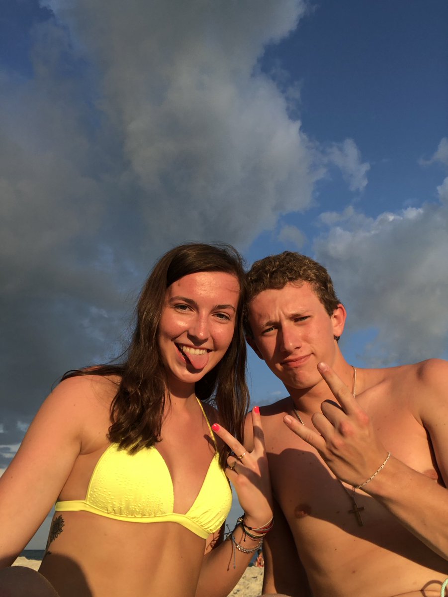 emmakorp23's tweet photo. salty water, sweet times https://t.co/uFHDWqOiuP