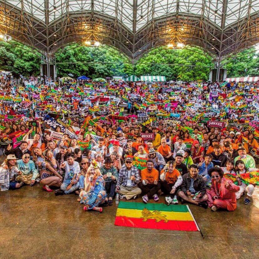 VOICEMAGICIANjp's tweet photo. 来年も出たいな‼️
また1年頑張ろう🔥🔥🔥🔥🔥
いいフェスだ💚💛🖤
キセキファミリー全員にBig up✊🏽 https://t.co/SVB9SU2dWq
