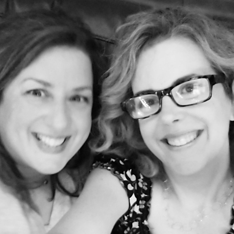 DDHirsch32's tweet photo. HAPPY BIRTHDAY BEAUTIFUL! #fingerpaints #cherrypineapple #soulsister #birthdaygirl 🎉 https://t.co/Tcbh2VXAJ8
