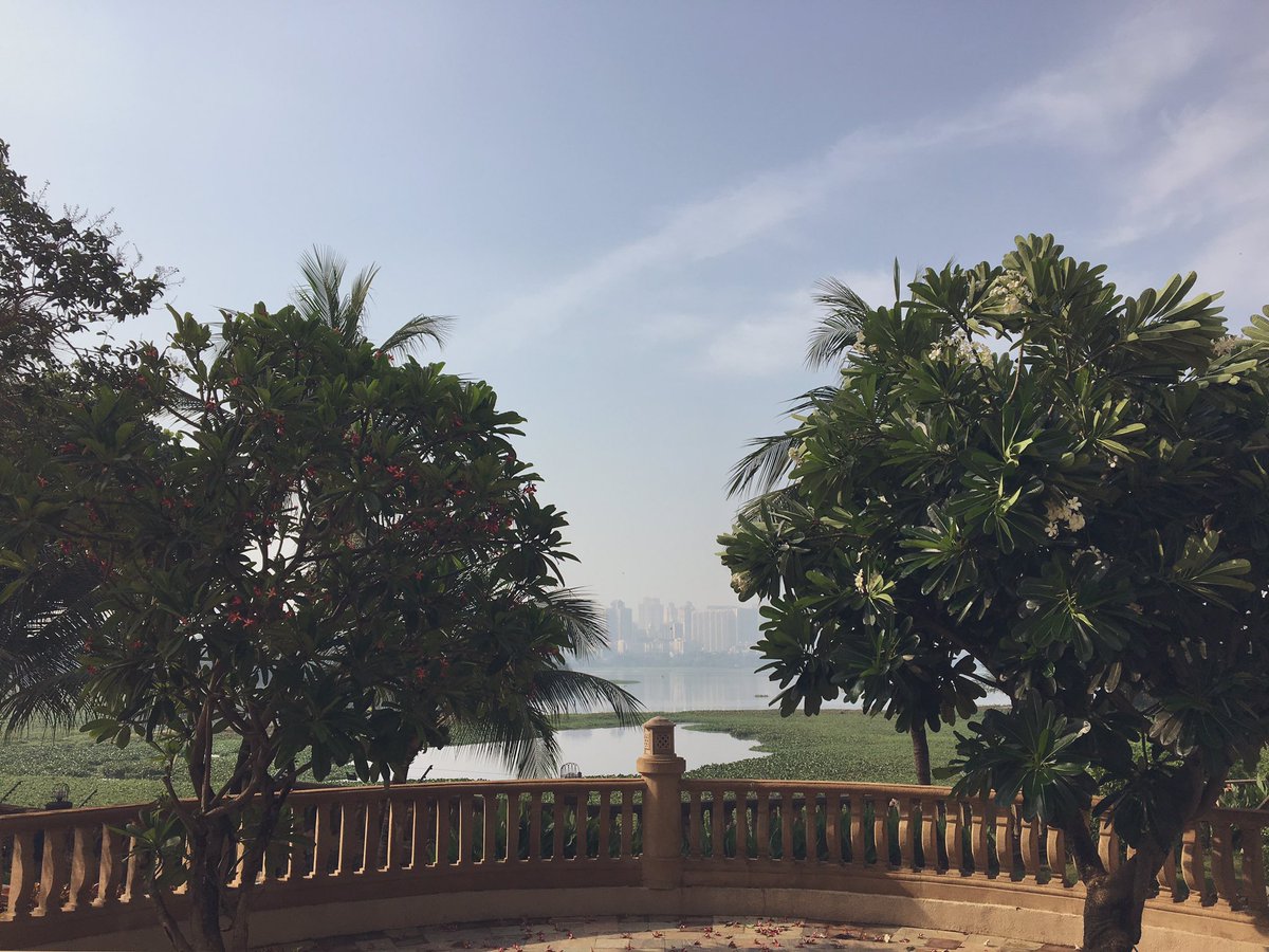 manasidsakpal's tweet photo. Skies have cleared for Day 2 of #GartnerDA Summit in Mumbai! Guest Keynote Session by Rob Lilwall, National Geographic TV Adventurer will begin soon, join us! #Data #Analyitcs https://t.co/hXdbNinslm