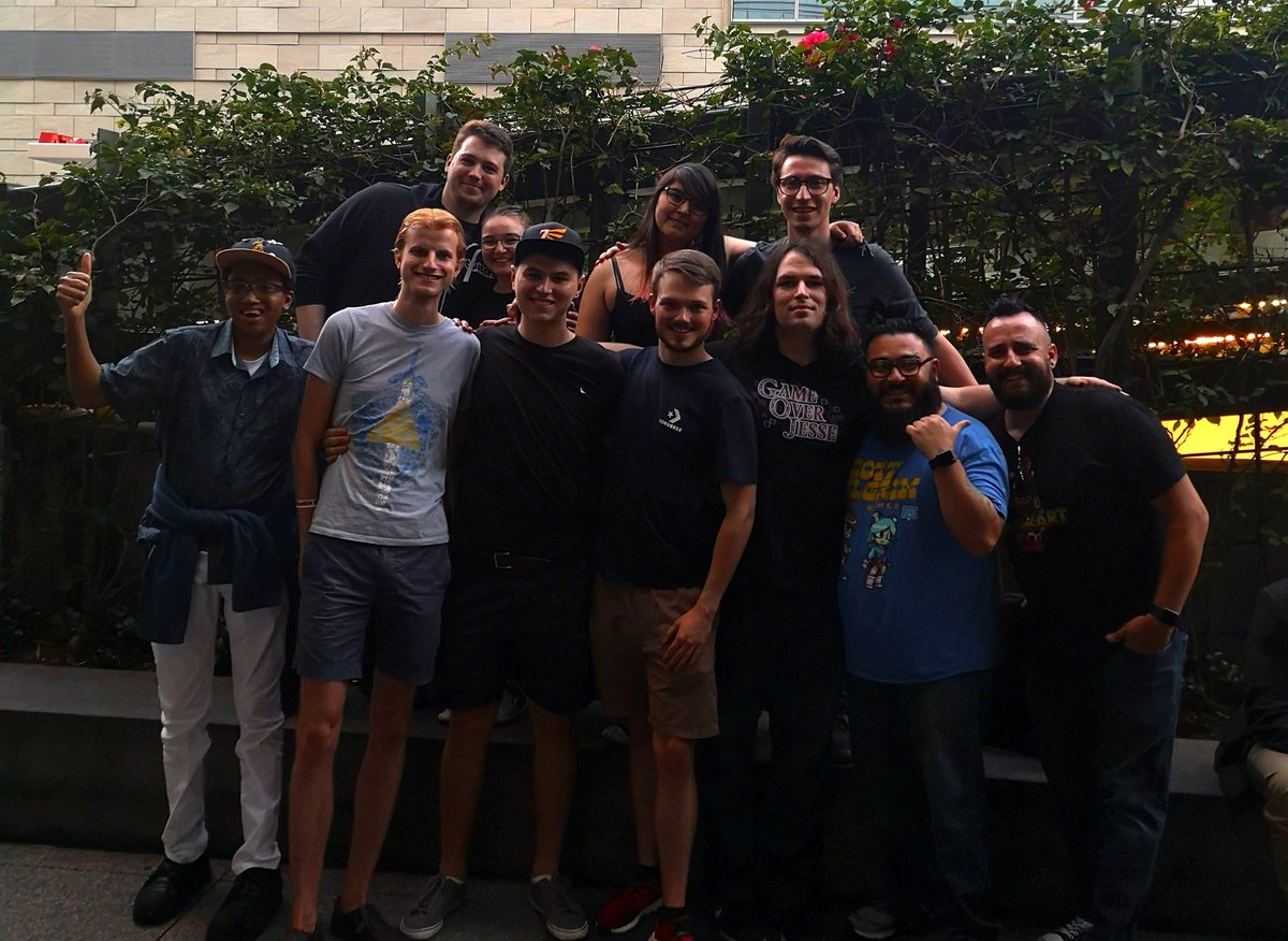 Commonrealm's tweet photo. The #Zelda team is here! Ready for the night and #E32019 #NintendoDirect #LinksAwakening Tomorrow! https://t.co/TDwMUeO1Jg