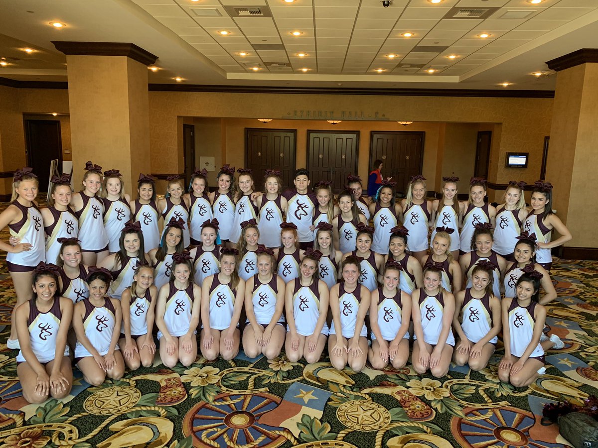 DPHSCheer's tweet photo. Great Day 2 of camp! 🤘

Varsity - 2 Blue superior ribbons, Herkie Team Award, &amp; spirit stick

JV - 2 blue superior ribbons &amp; spirit stick 

Freshman - 2 blue superior ribbons &amp; spirit stick

Congrats to Hannah, Katelynn, and Mariah for being chose for the Pin It Forward Award! https://t.co/TzJnLLx6p1