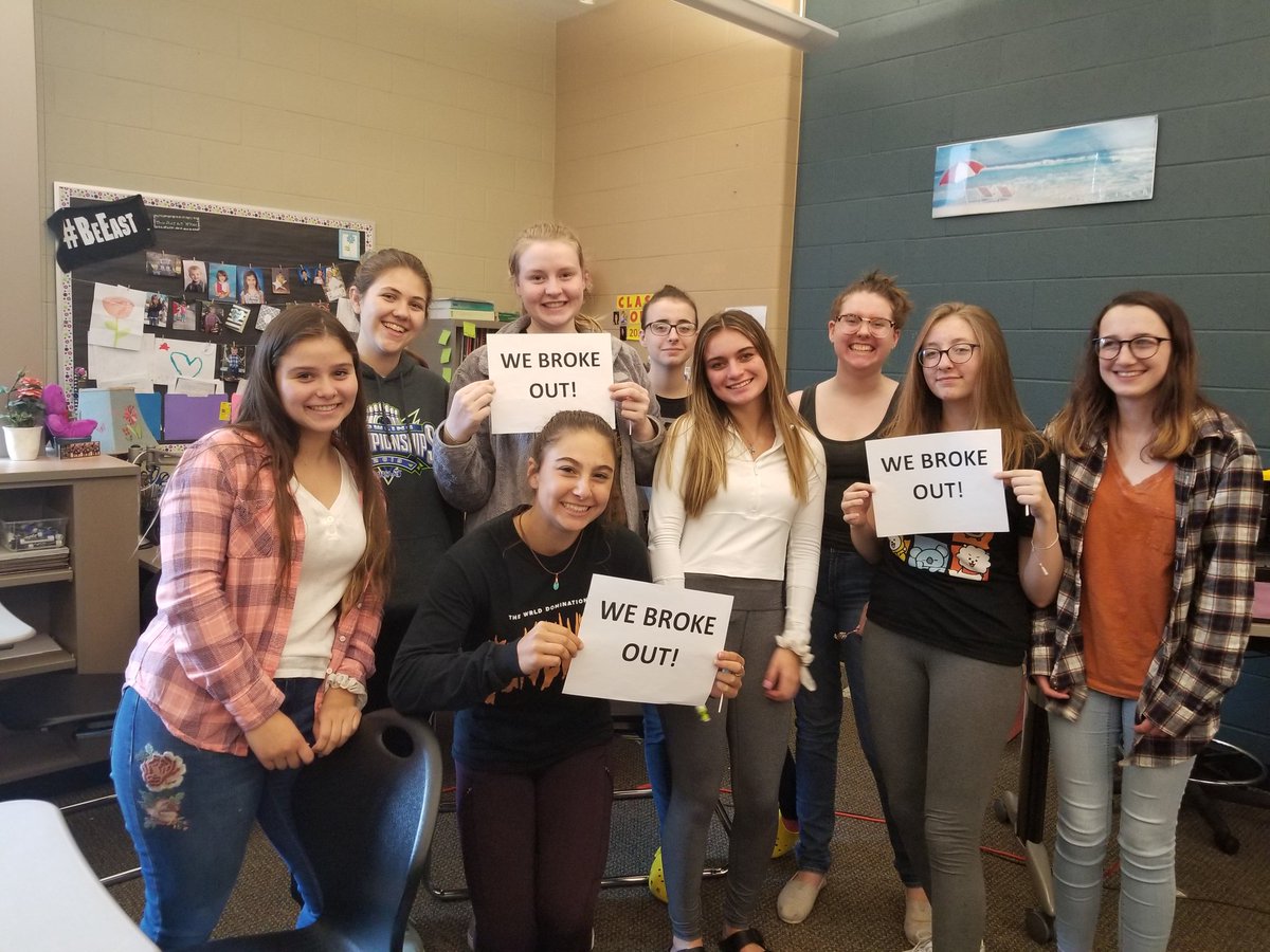 MrsLewSLEHS's tweet image. Breaking out of PreCalc!  #BreakoutEdu #precalcisfun #BeEast