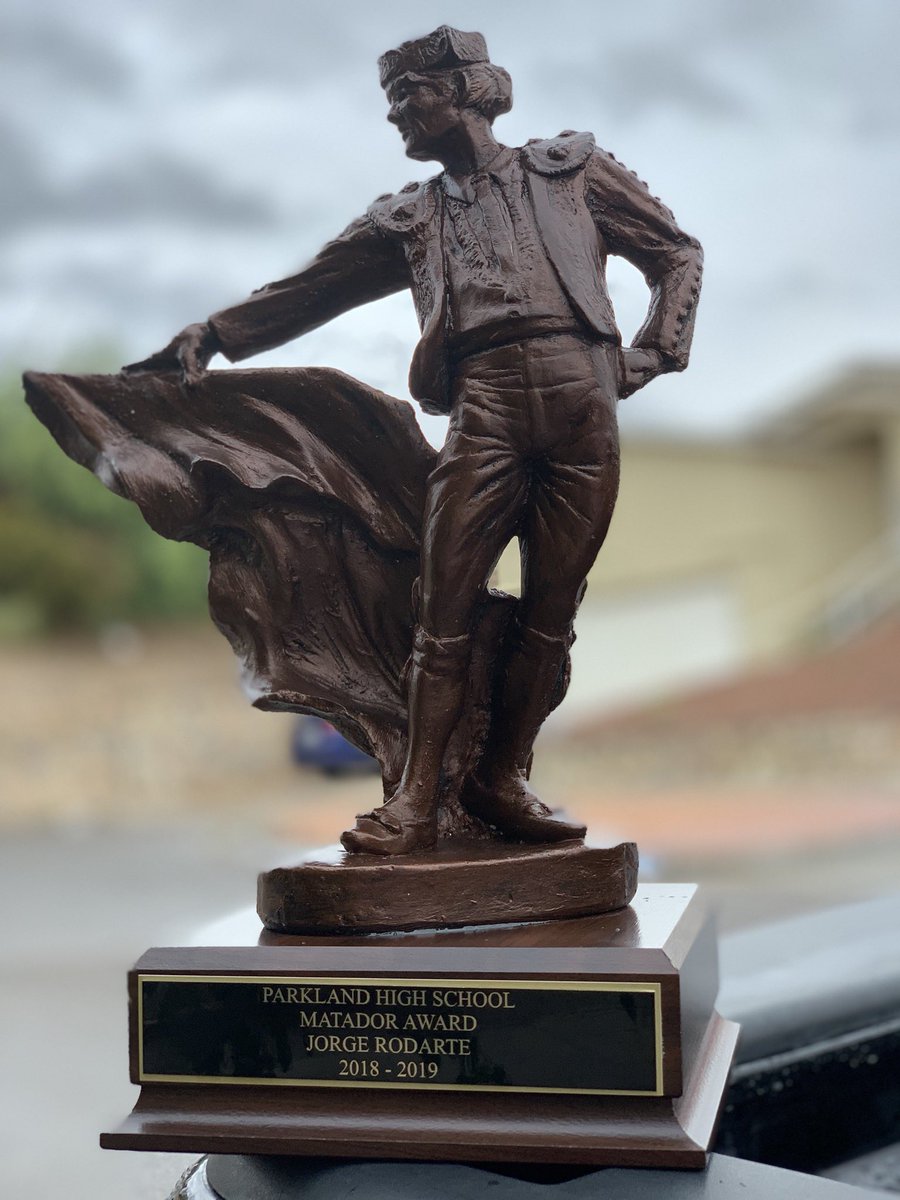 jorgerodarteee's tweet photo. Congratulations class of 2019, we did that https://t.co/a6lq3bKKWz