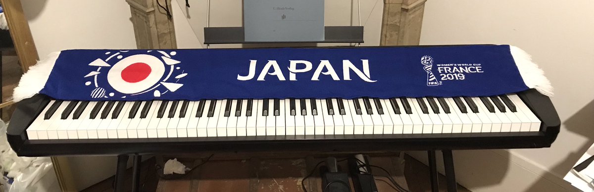 1024skoboe's tweet photo. 久しぶりに大声出して盛り上がって楽しかった!
その場の勢いで買ってきたタオルどうしようかなと思ってたけど、ピアノを覆うのにピッタリなでしこ🇯🇵
そして再び試験モード、、、
#FIFAWWC #JPN #ARG #ARGJAP #Nadeshiko https://t.co/T09XhUFttx