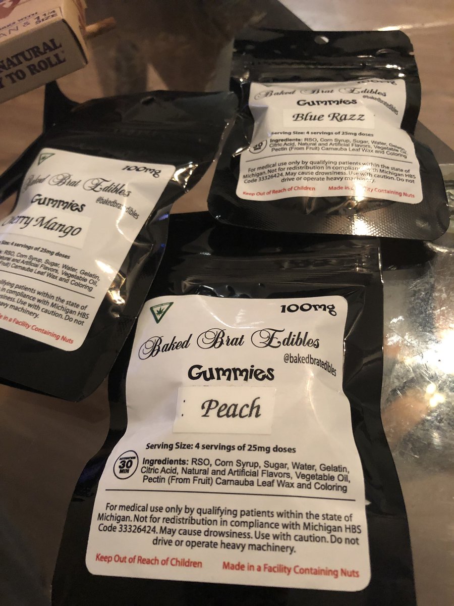 SouthSmoke's tweet photo. WHOS WANTS EDIBLES ? https://t.co/1b4ezP4GrB