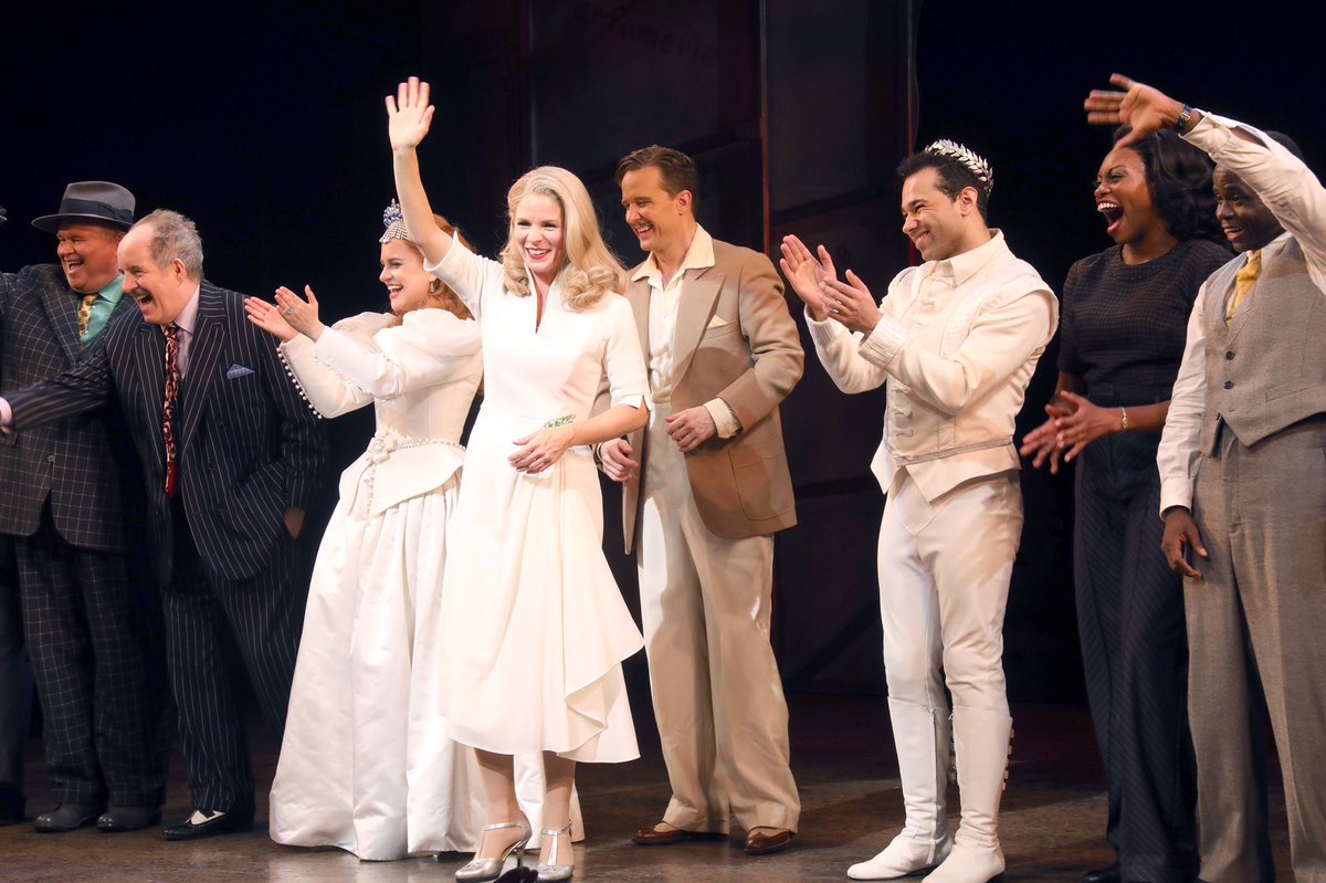 alifeinthearts's tweet photo. We’re “so in love” with our friends at @roundaboutnyc’s #KissMeKate! Thank you to everyone at Studio 54 for their performance that helped support #TheActorsFund—especially on the day of the @thetonyawards! We loved spending #TonySunday with you all! #TooDarnHot #IHeartTheArts https://t.co/Zar2unCzZE