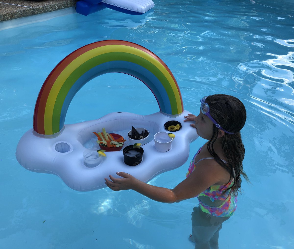 lecorgne's tweet photo. @MargaretOrr how about this for service!!! #poolsideservice #covington #nola https://t.co/UsM47BCije