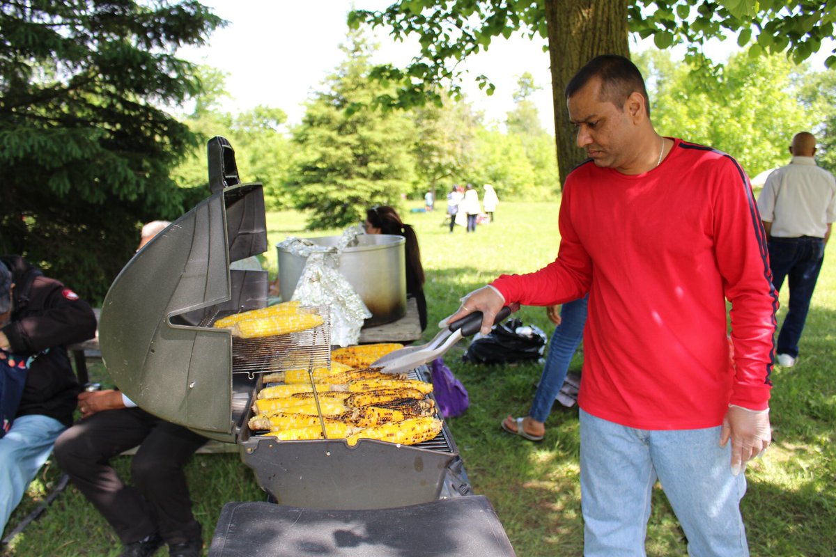 missrammandir's tweet photo. What a fun weekend☀️The Ram Mandir family had a great time enjoying delicious food and fun games at the park #brampton #mississauga #hinduism #hindu https://t.co/xd1HwgAZiy
