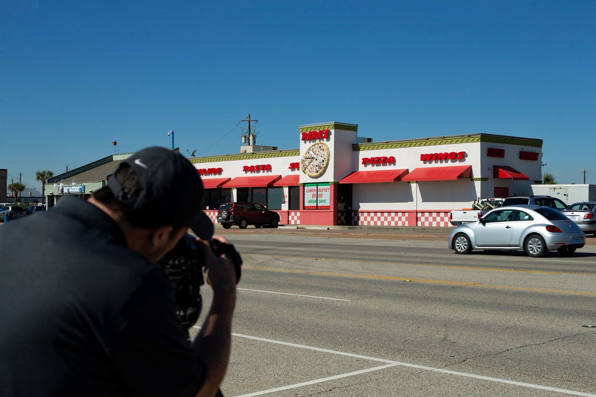 The great thing about photographing a restaurant is that they don't blink. ;)