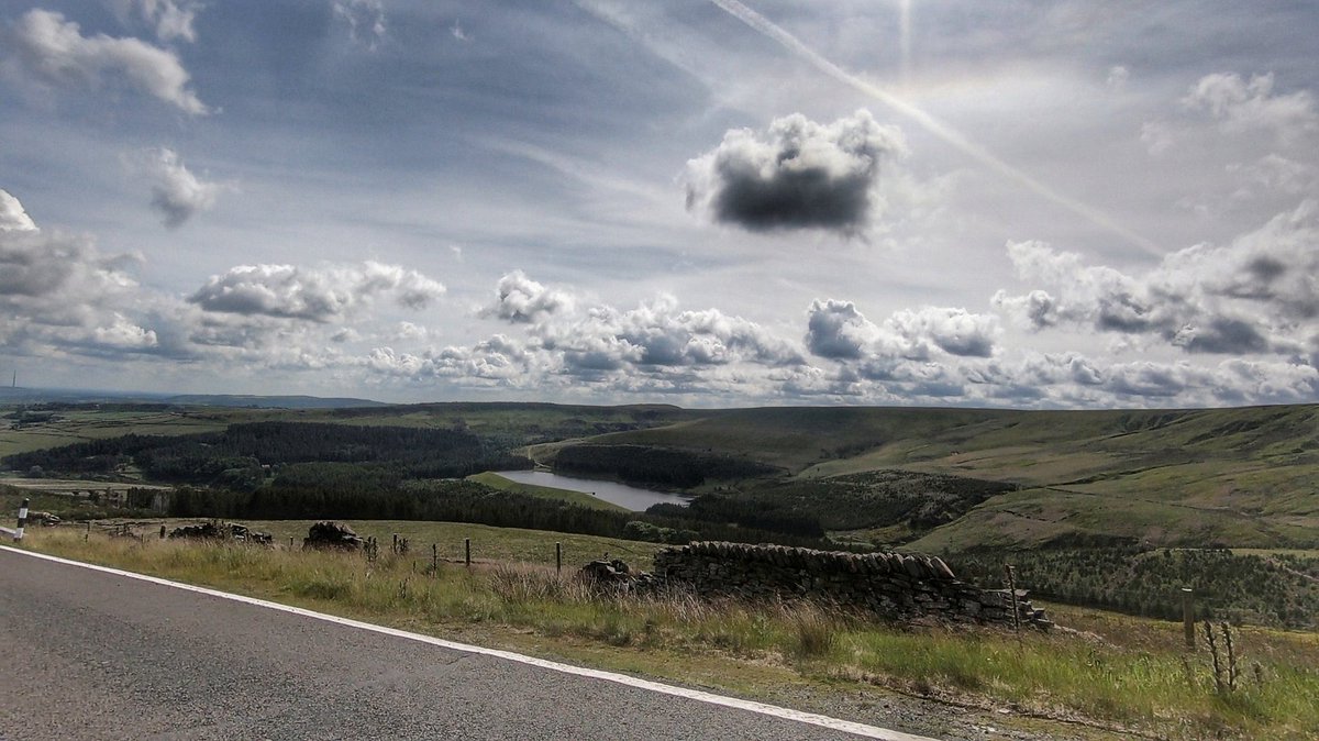 Aky_Mufti's tweet photo. A little sketchy riding back down #Holmemoss new video out soon on YouTube https://t.co/U3LXTI4b7s

#huddersfield #cycling #specializedtarmac
#cycle https://t.co/8QjT5XCq5l