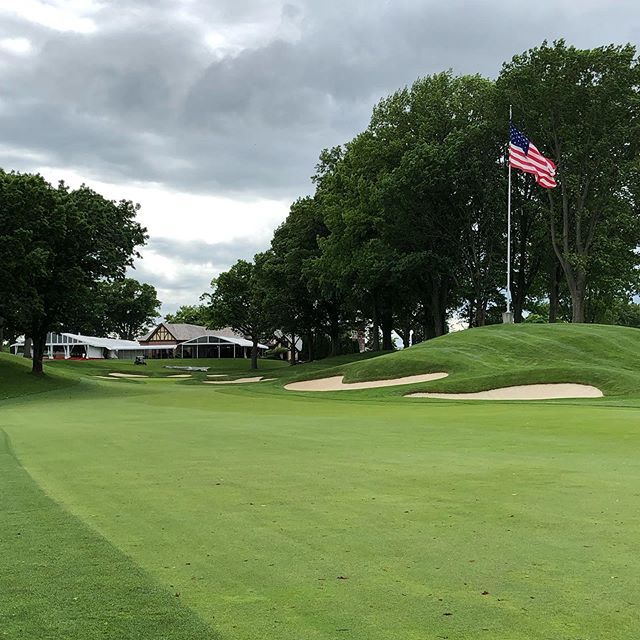 jimmydins's tweet photo. Mondays don’t get much better. https://t.co/kQKhU9Z6cM https://t.co/ssM4Lw2HjH
