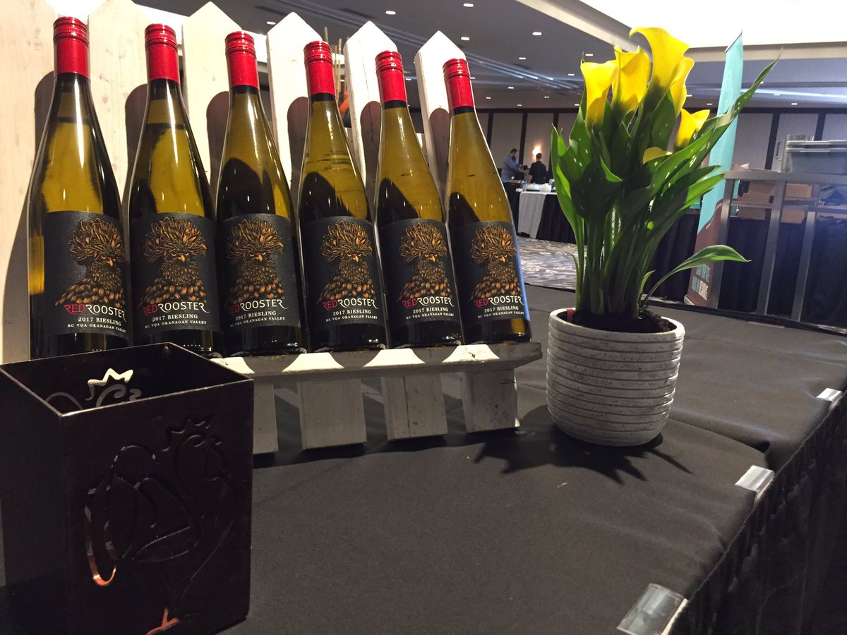 MollysEats's tweet photo. It’s @IndulgenceYEG tonight! Hope to see some of you. I’ll be milling about &amp; helping with the event tonight. #yeg #yegfood #indulgenceyeg #Indulgence2019 https://t.co/YVNXNCwKAX