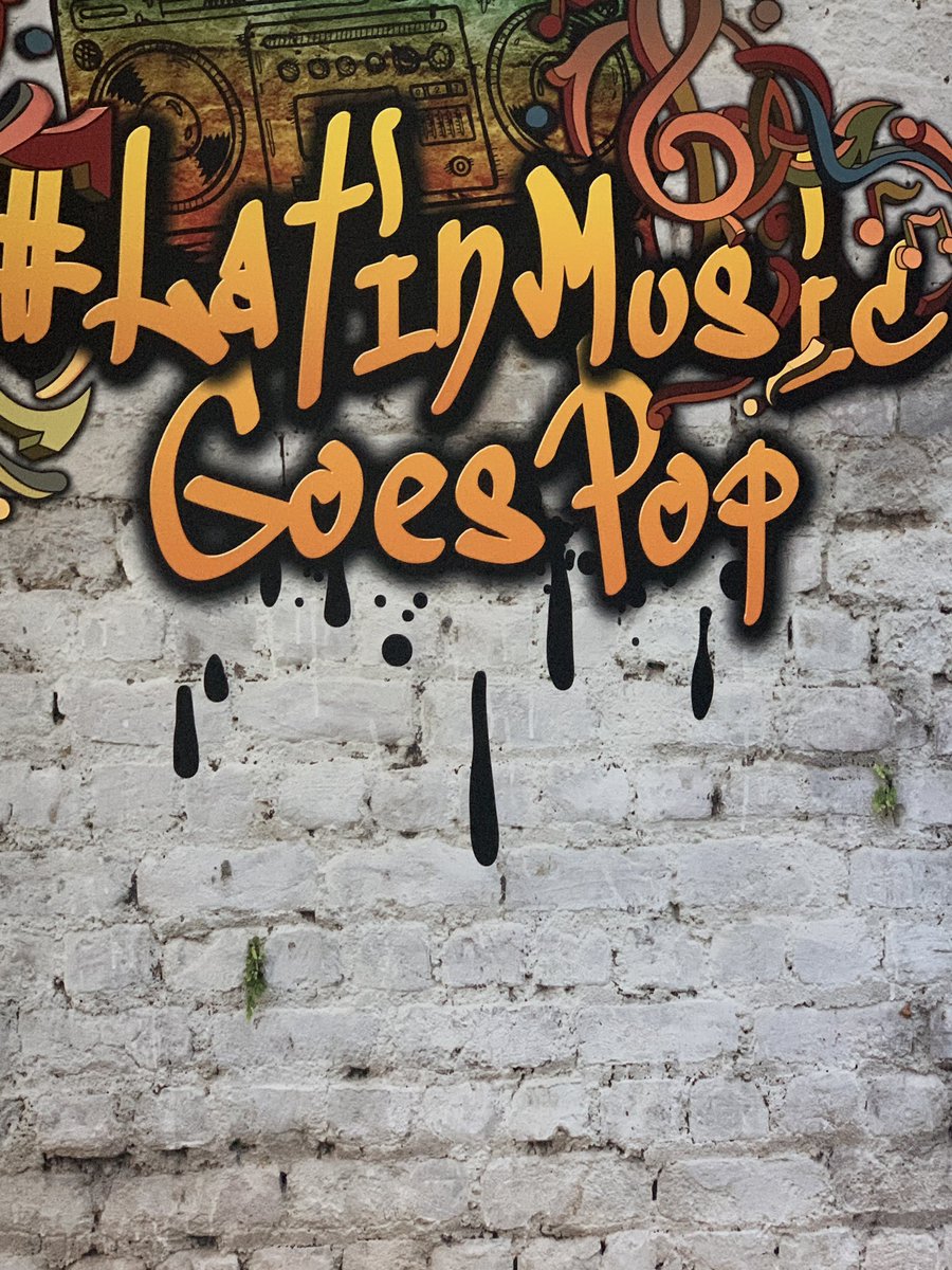 SmashHawk's tweet image. Back to the old @TwitterNYC stomping ground to hear about the New Era of Latin Music and how the cultural conversation is evolving on Twitter w/@LuisFonsi @azu_musa  and @mabot #lanuevamezcla