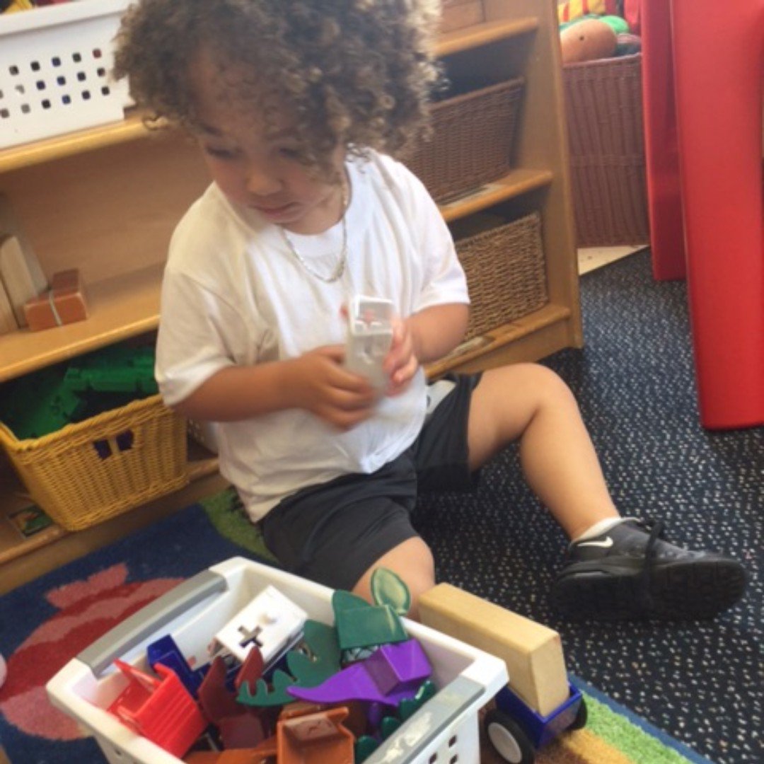 IvyPrepELA's tweet photo. Looking to make connections 
#magnets
#preschool
#statenislandkids https://t.co/1MlXNxvhBu