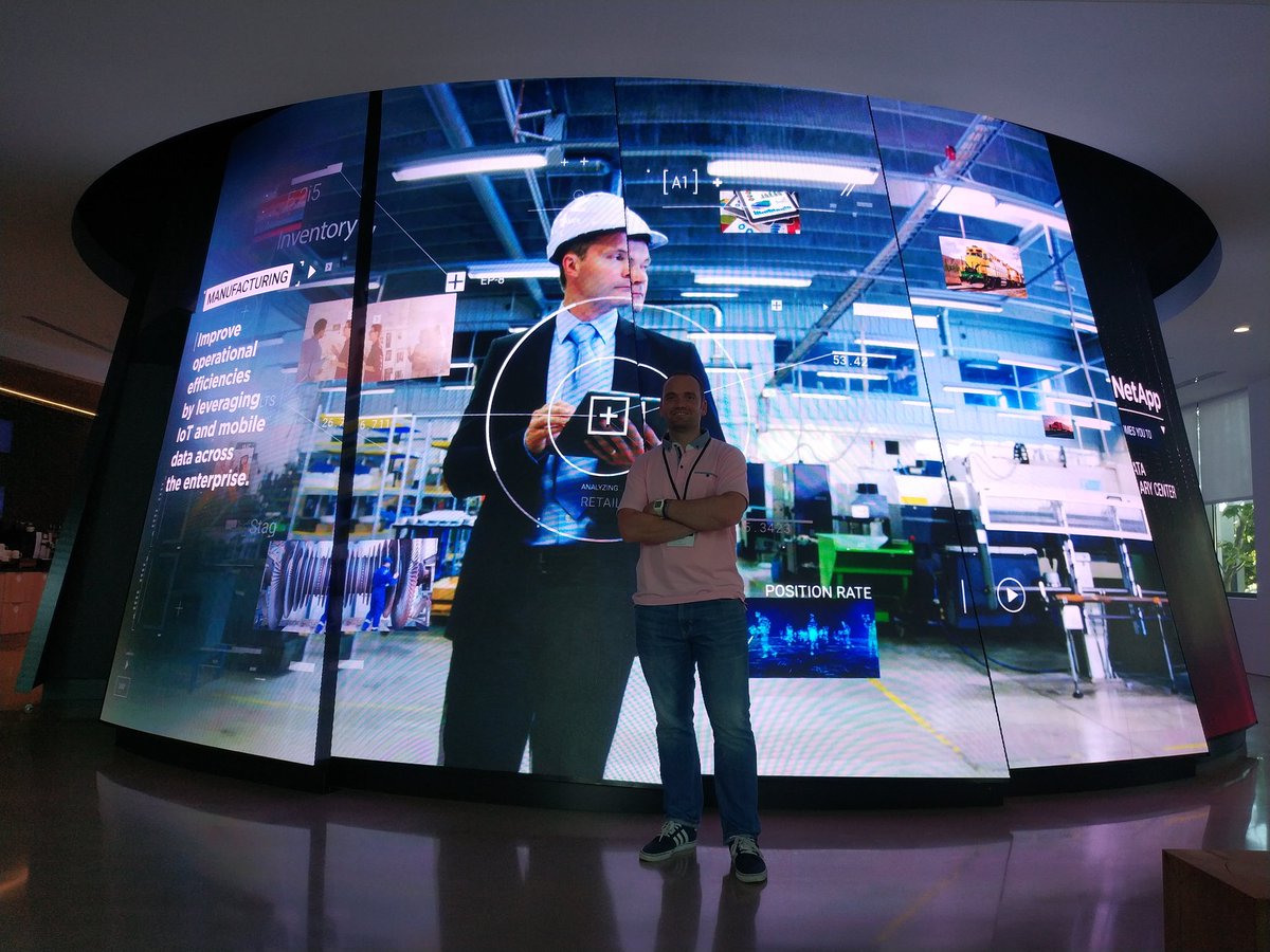 emiliocloud's tweet image. #datavisionary