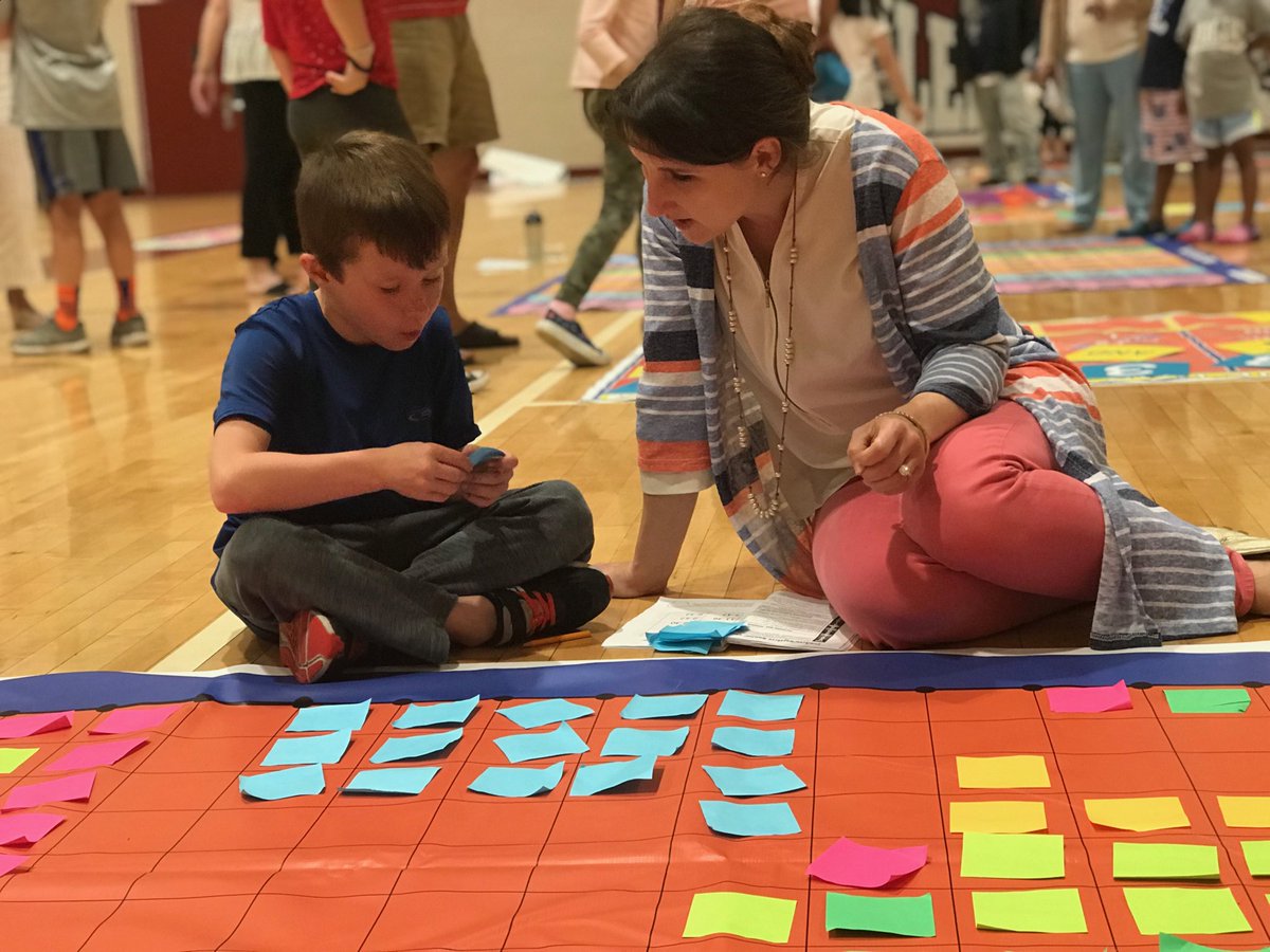 GiselleJaclyn's tweet photo. Fun had by all at Family Math Night! ⁦@GlenCoveSchools⁩ https://t.co/LsV7VOqfki