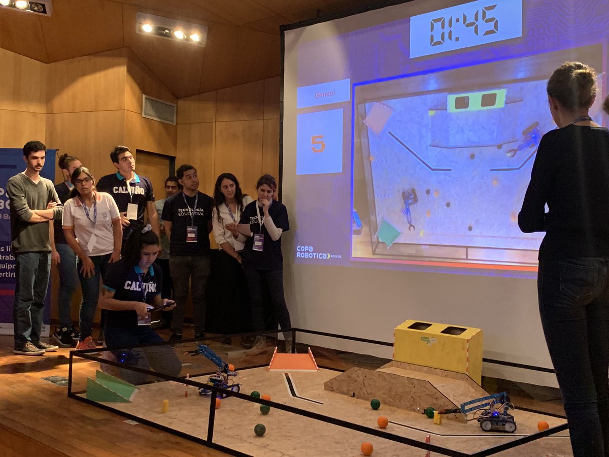 shirugutes's tweet photo. Excelente jornada de aprendizaje hoy en la #CopaRobótica2019, donde 10 equipos demostraron en la pista el verdadero significado del trabajo en equipo. Felicitaciones!! #Programación #RobóticaEducativa @EducacionBA @mekiwerner https://t.co/Evf7UTEJnV