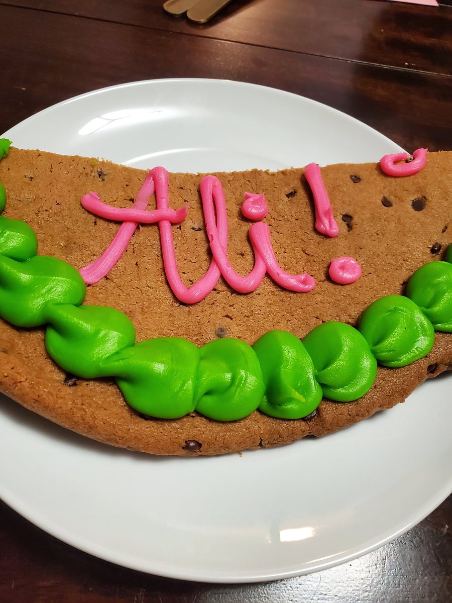 StarletNinjas's tweet photo. "I want to eat all the cookie cake"
"No you can only have one piece"
"Well this piece has my name on it!" https://t.co/4iKL2K0XZf