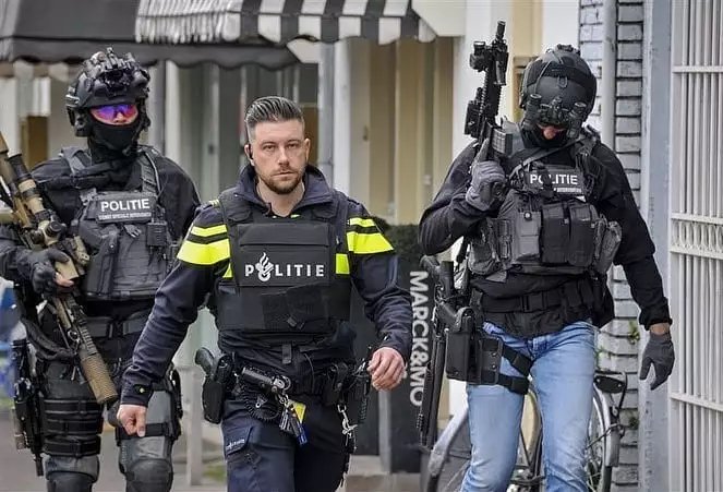 サバゲーFBI SWAT装備一式 PROJECT 73 Blog:レプリカからはじめるFBI SWAT装備