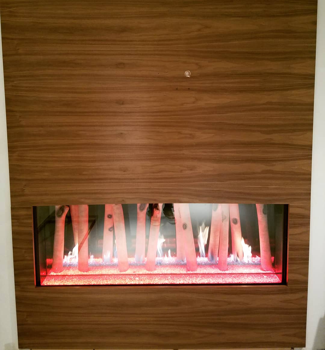 finehomedetails's tweet photo. This @DavinciFire linear gas fireplace with the birch logset is looking ๐๐๐! Available and on display at Fine Home Details
#finehomedetails #brassworksfinehomedetails #bostonfinehomedetails #davincifireplace #linearfireplace https://t.co/kjhvWBabt7