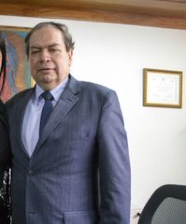 DianaMejiaBaron's tweet photo. Este es Gustavo Hernán Castro Alcarcel, el Coronel retirado del @COL_EJERCITO que agredió a una periodista por cobrarle por el trabajo que hacía en una revista que se llama @RevistaCongres1.  Revista que nadie conoce pero donde pauta la @CamaraColombia y el @SenadoGovCo. 👇🏻 https://t.co/06gSI0sFmo