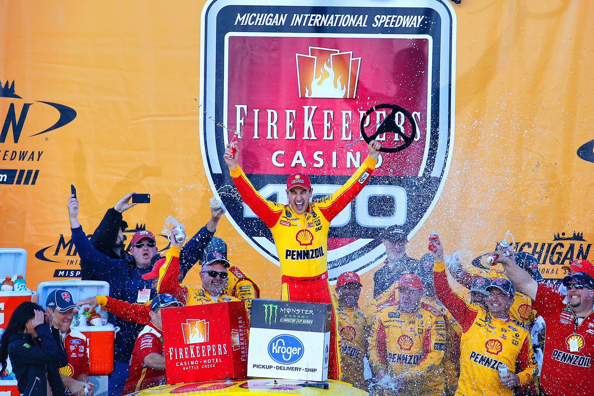 joeylogano's tweet image. I love this track and winning here for everyone at @fordperformance &amp;amp; @team_penske!  Our 22 @shell @Pennzoil team took us from the pole to the 🏁 #TeamJL #NASCAR #FireKeepers400