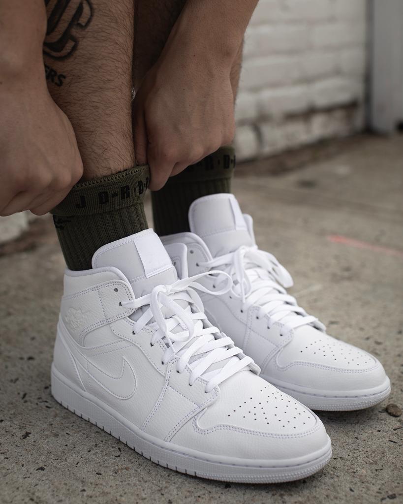 jordan aj 1 mid all white