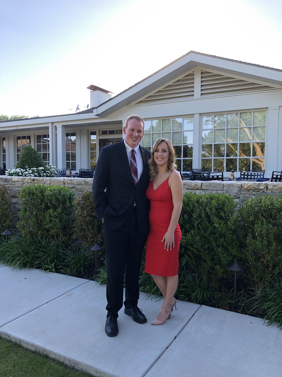 JustNormalSam's tweet image. Wedding season 🤗