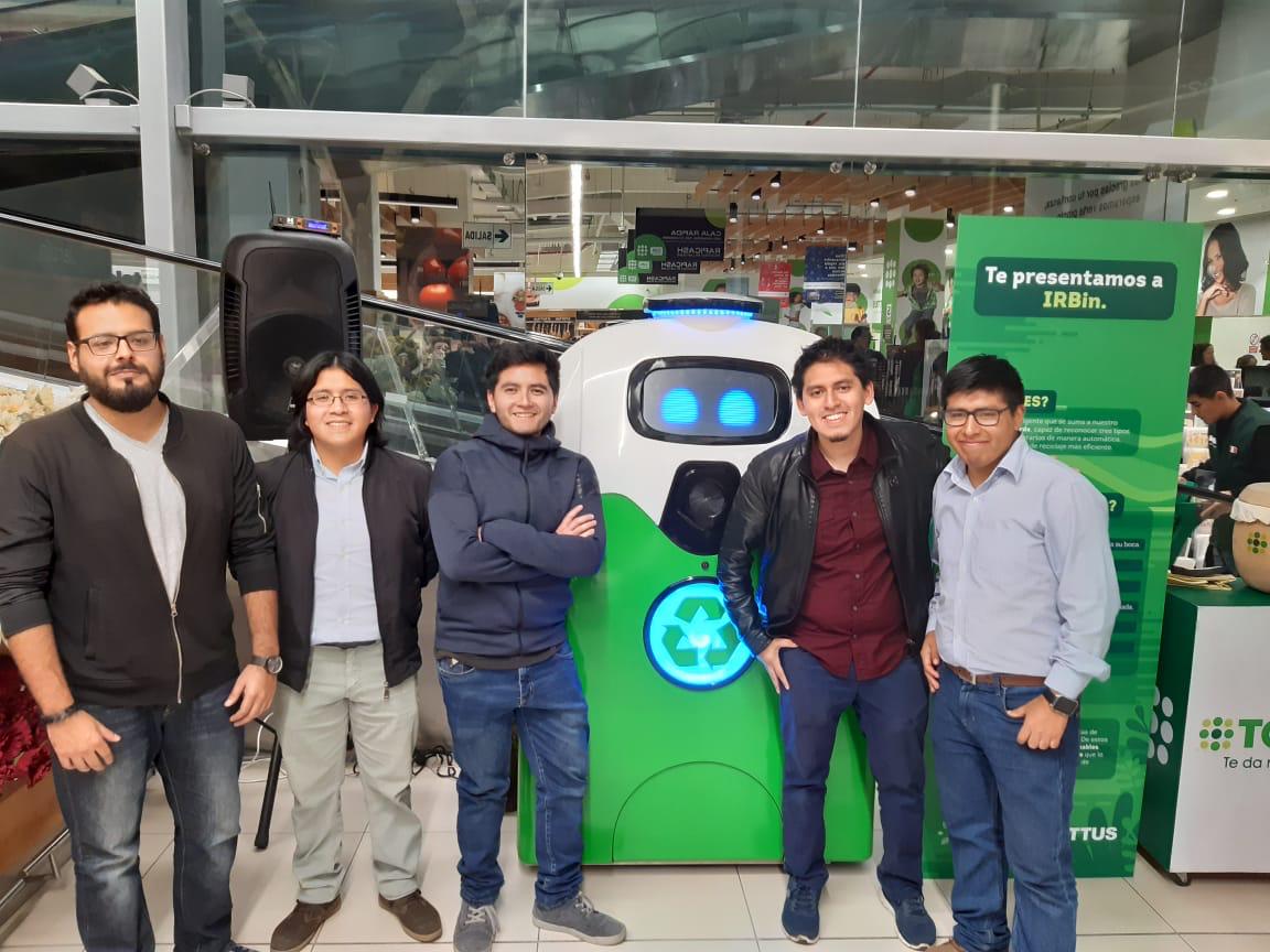 IsraelinPeru's tweet photo. La #startup peruana #Cirsys ganadora de la competencia Start Jerusalem 2017, puso en @tottusperu su robot #IRBin, el cual es un robot con inteligencia artificial que clasifica residuos de #plástico, #cartón o #vidrio para ser luego reciclados. https://t.co/45eprX8tfE
