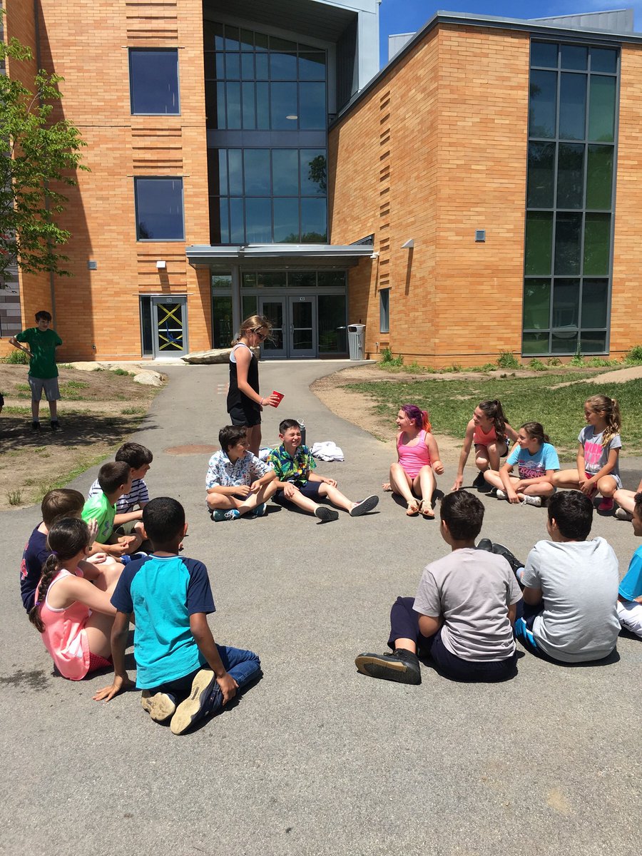MrsRoachWes's tweet photo. Perfect beach day with some water games too! #BeWes https://t.co/7Grt2ySKFU