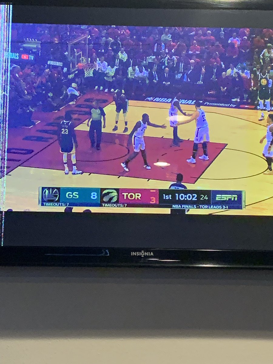 tweetinlilmama's tweet photo. Damn right I hooked #mydish  up to the work tvaimt missinh this game #Warriors #bayallday https://t.co/MONMpPJdKZ