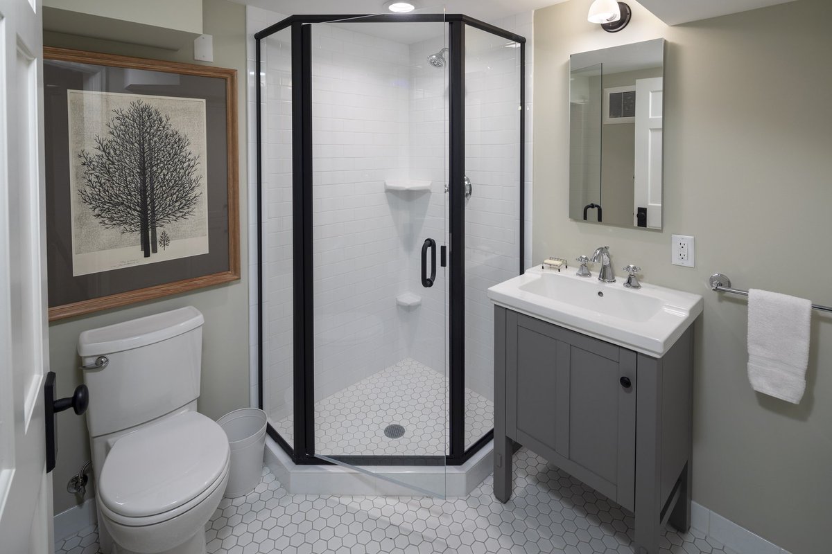 NSremodel's tweet photo. ...also this bathroom remodel, with inviting and unique corner shower and spacious floor plan.
#thiscouldbeyours
https://t.co/lxHOy8rDaV https://t.co/dIcsp6xq7J