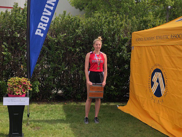 acme_school's tweet photo. Congrats Edan Wade on winning the Gold Medal in the shot put at the Provincial High School Track and Field Meet! Congrats also to Kyle Gallant for running in the 400M Final, placing 8th, and Tori Van Bavel for competing in Discus. Thanks to coaches Mrs. Turner and Mr. Van Bavel! https://t.co/SWsZXNV8EM