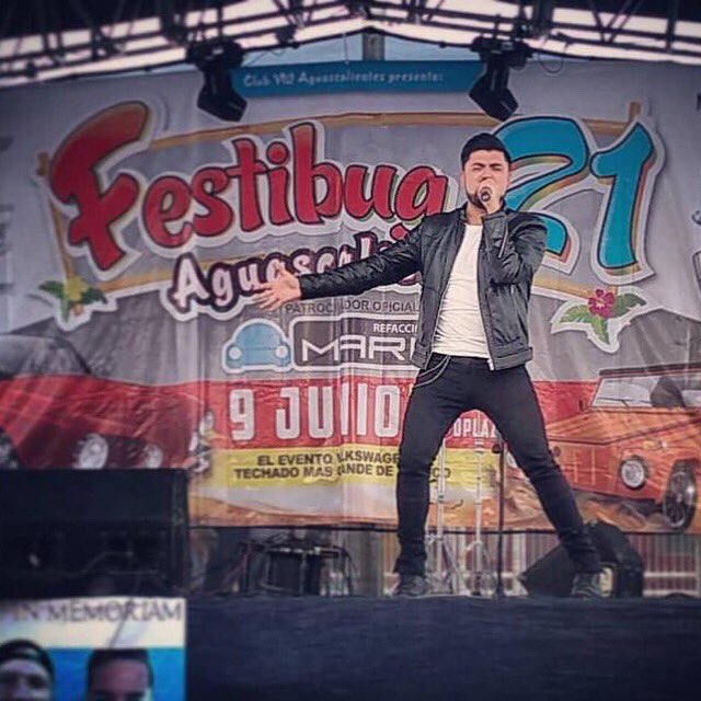 manuelitoalex's tweet photo. #Aguascalientes #festibug #show https://t.co/2WWCUy5nyV